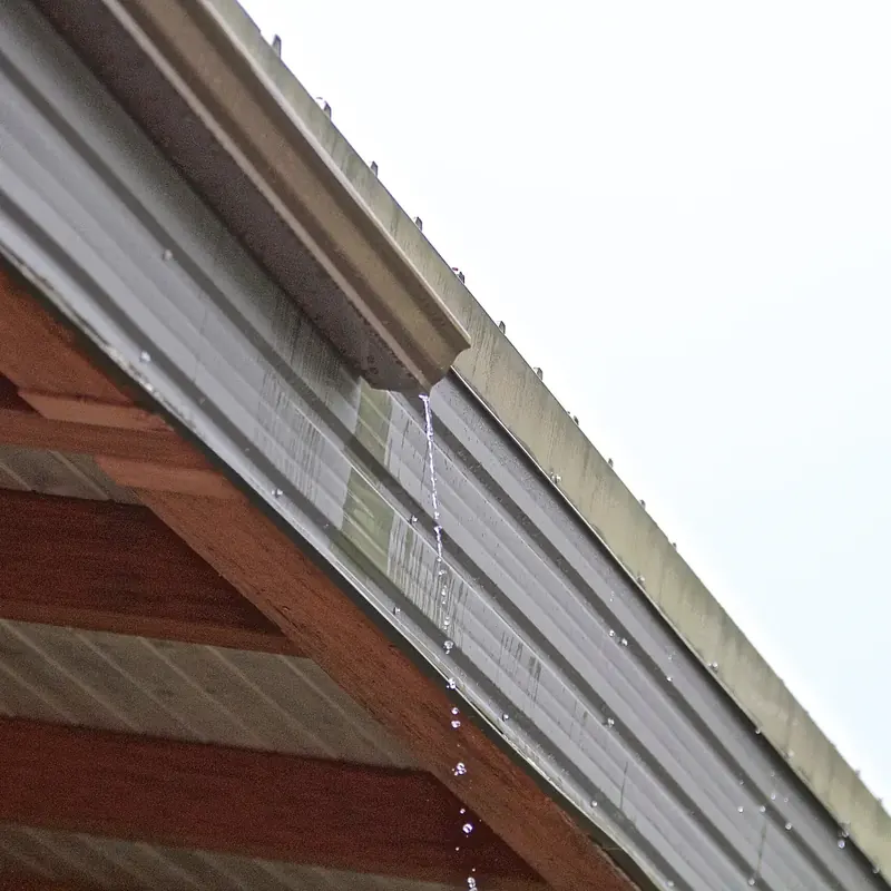 Eavestrough and aluminum exterior detail